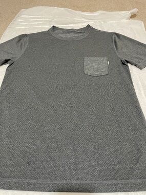 Vuori Men’s Tradewinds Performance Pocket T Shirt